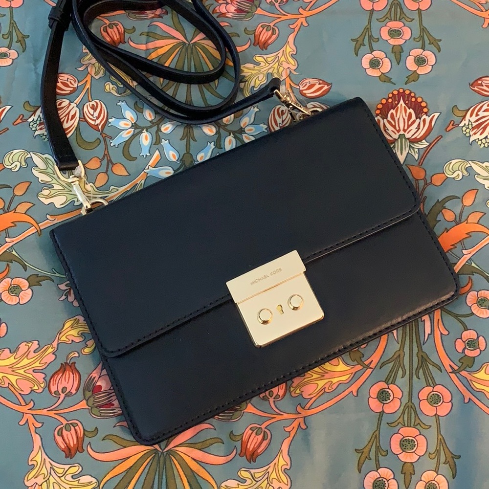Micheal Kors Crossbody